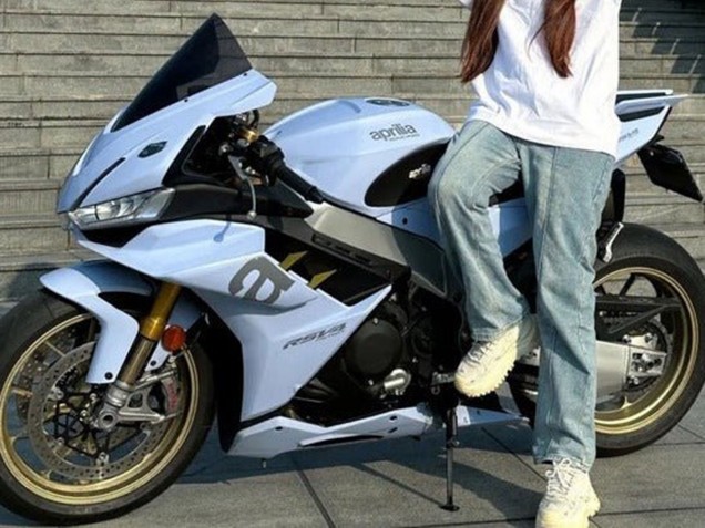 2021-2024 Aprilia RSV4 1100 Motorcycle Fairings - Matte Light Blue Canada Suppliers